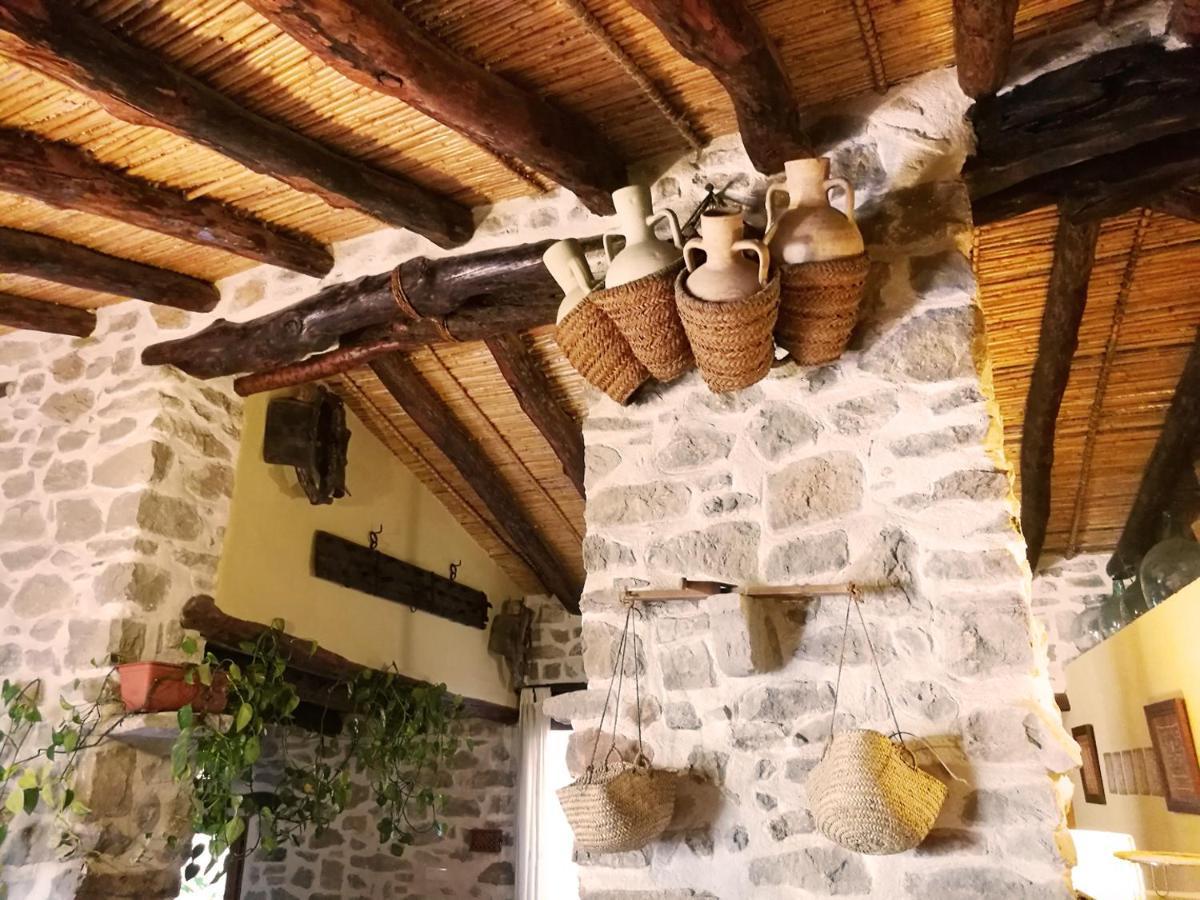 Buhardilla Rustica En La Vall De Gallinera Aparthotel Patro Exterior photo